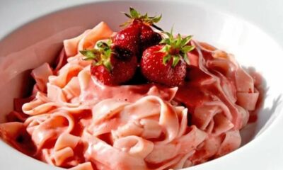 pasta con salsa de fresa