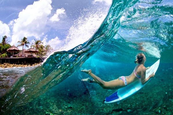 destinos locos para surfear