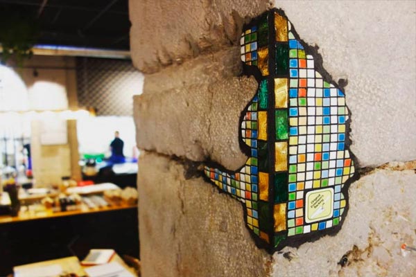 baches con coloridos mosaicos