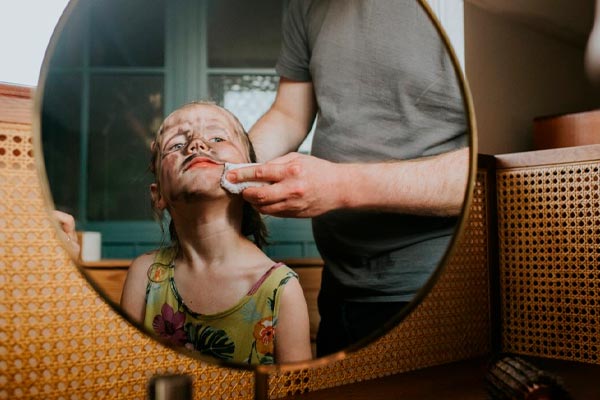 dejar que tus hijos se maquillen