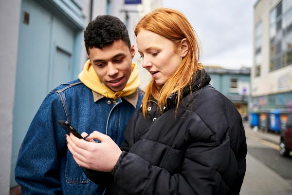 las mujeres que dan el primer paso
