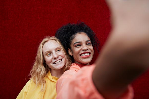 las mujeres que dan el primer paso