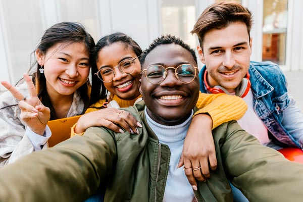 las mujeres que dan el primer paso