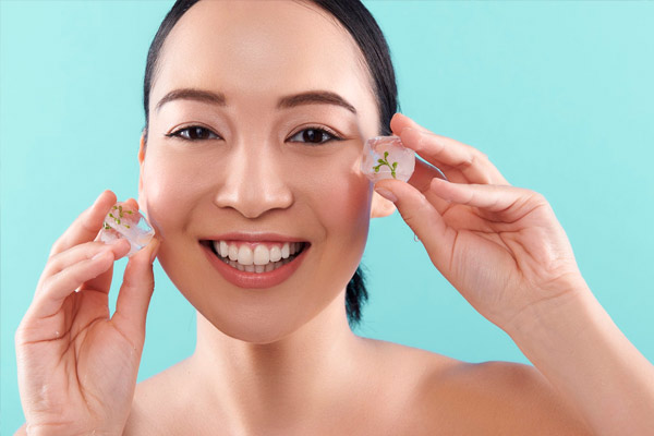 beneficios de usar cubitos de hielo