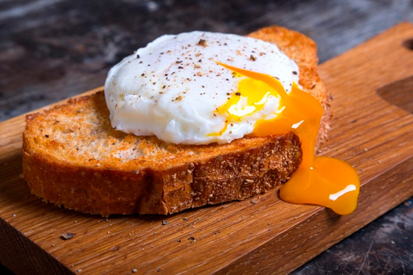 comer huevos caducados