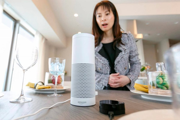 asistentes virtuales utilizan voces femeninas