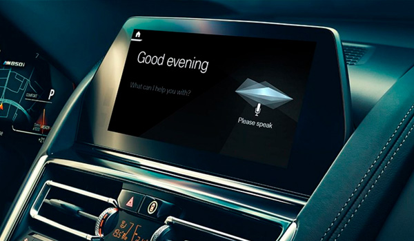 asistentes virtuales utilizan voces femeninas