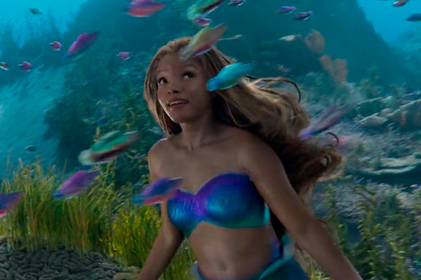 la Sirenita de acción real y el clásico de Disney