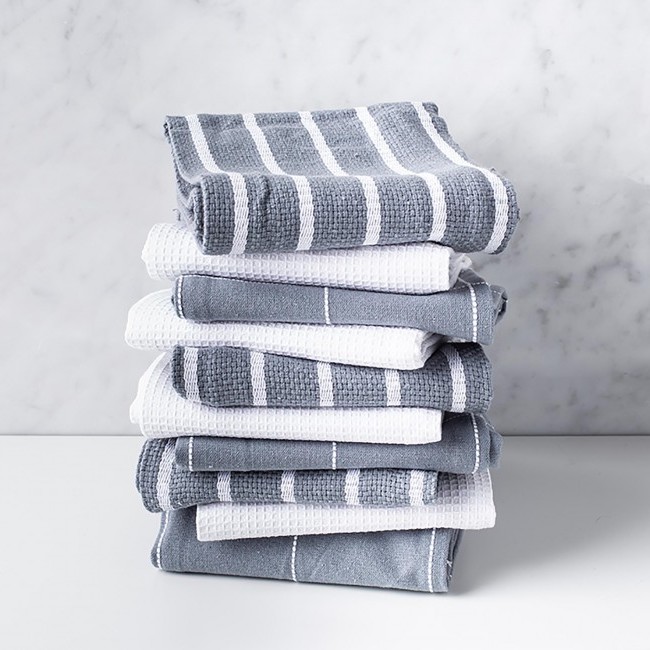 Envuelve tu recipiente con una toalla. 8 formas de evitar que el hielo se derrita | bayas de cerebro