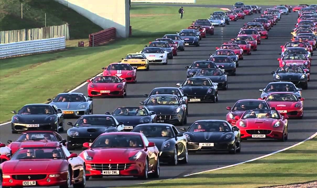 Atascos de tráfico elegantes | Ocho formas locas de tirar dinero en Dubai | bayas de cerebro