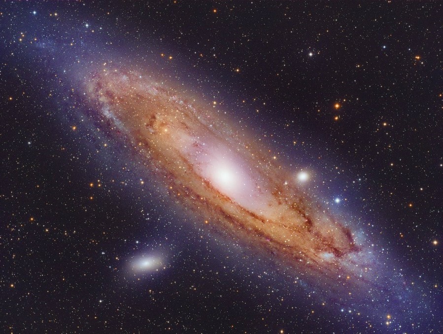 El caníbal |: Las 7 galaxias más extrañas del universo | bayas de cerebro