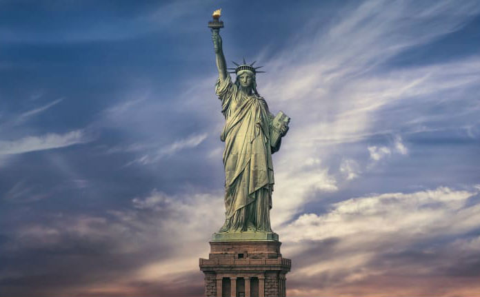 Estatua de la Libertad | 8 símbolos de orgullo que hacen de Estados Unidos lo que es | bayas de cerebro