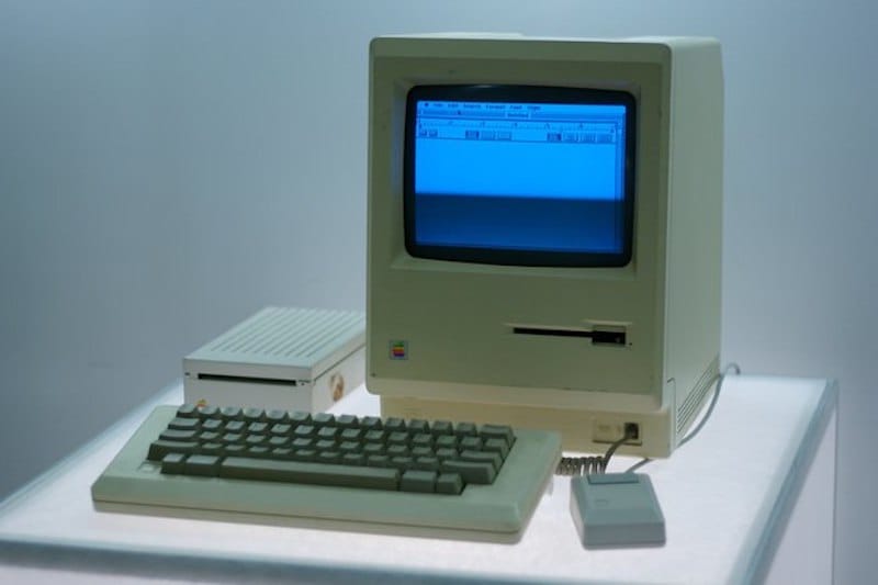     Apple Macintosh 128k | Los 8 mejores gadgets de los años 80 que definieron una década | bayas de cerebro