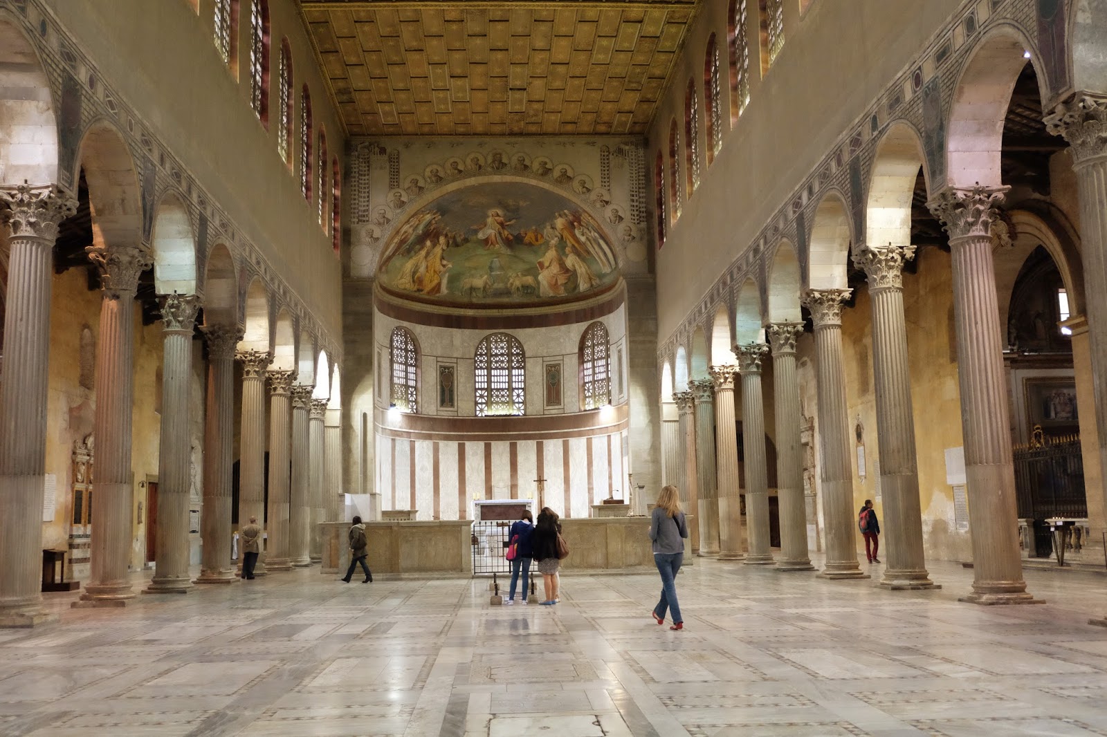 Masterpieces arquitectónicas de la vieja sección -3-Santa-Sabina