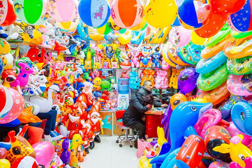 10 fue consumido por China por Richard John Seymour