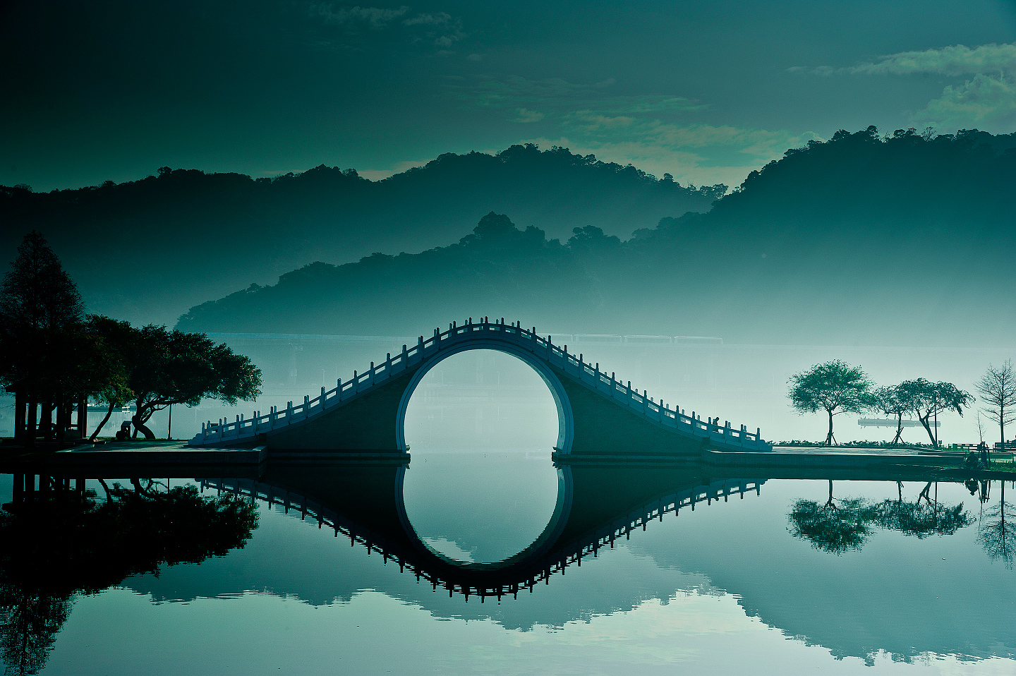 10: Moon Bridge, Taipei, Taiwán 1