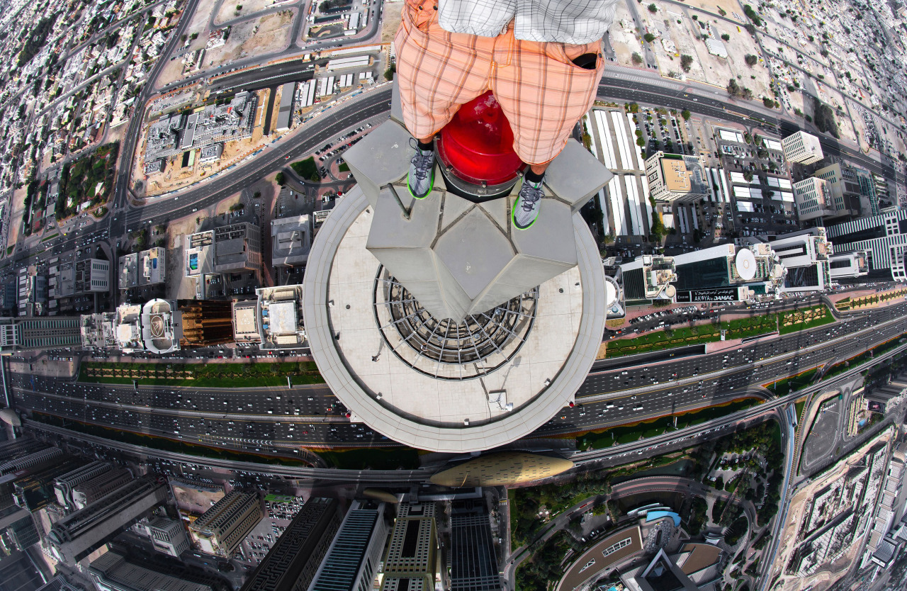 Desde la parte superior del edificio Dubai. (Alexander Remnex / Caters News)