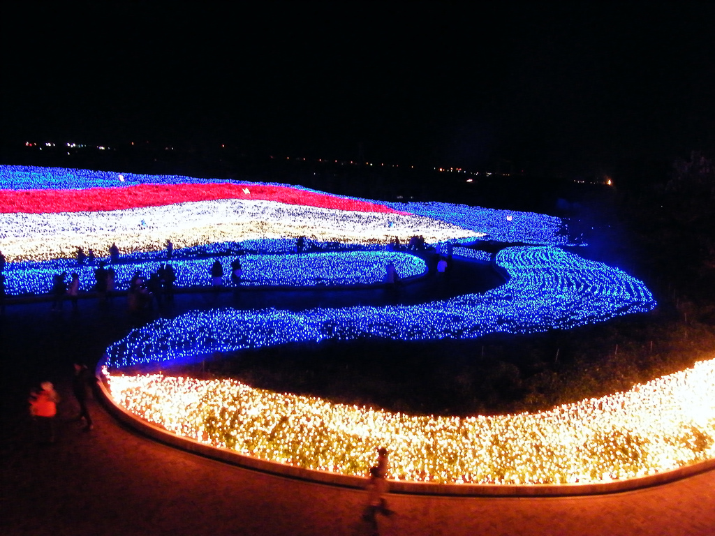 Luces túnel brillante - impresionante iluminación de invierno 9