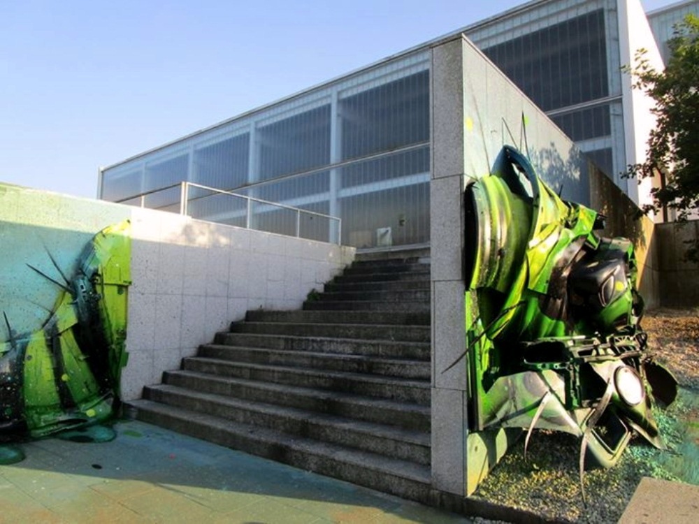 Junk-get-a-second-life-as-goyous-3d-animal-street-art-12-1