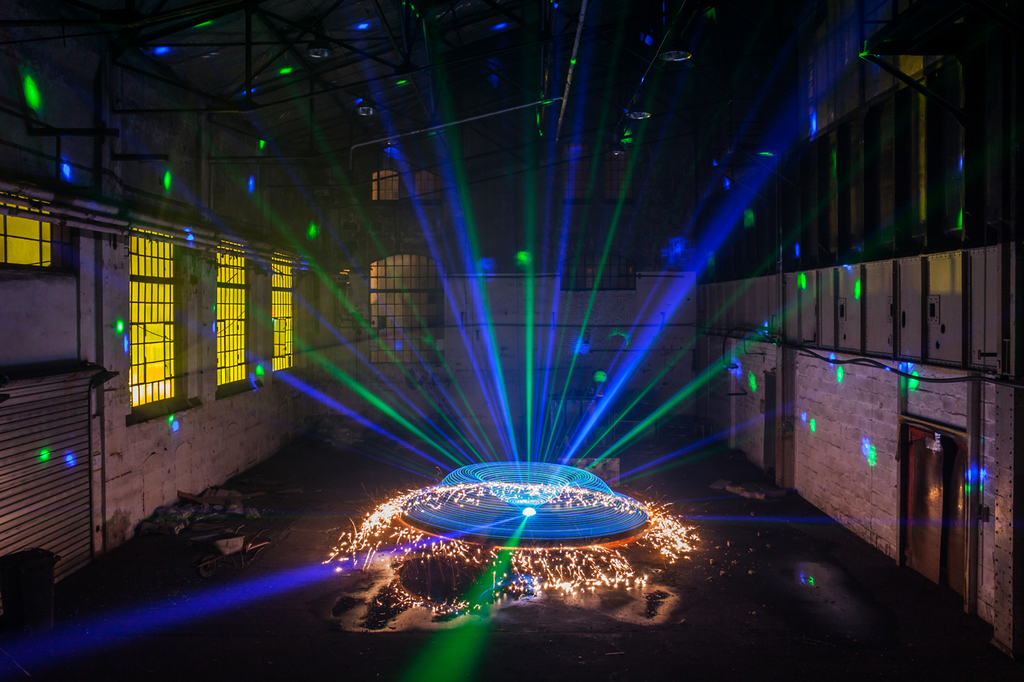 El uso final de Zolak enfatiza la luz en su fantástica fotografía 8