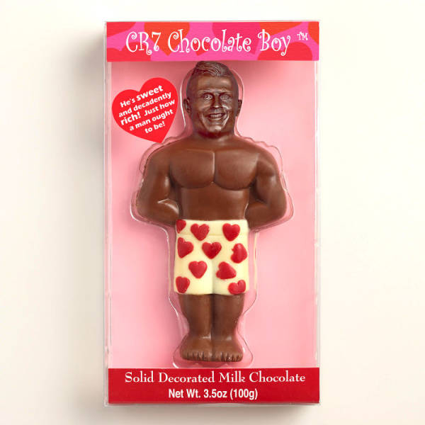 Cristiano-Ronaldo-Bust (9)