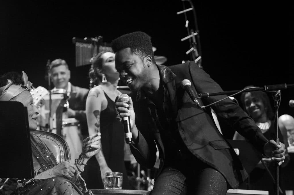 Omara Portuondo junto a Cimafunk