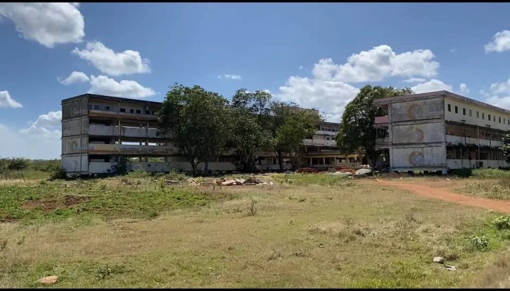 escuelas en el campo en Cuba actualmente abandonadas