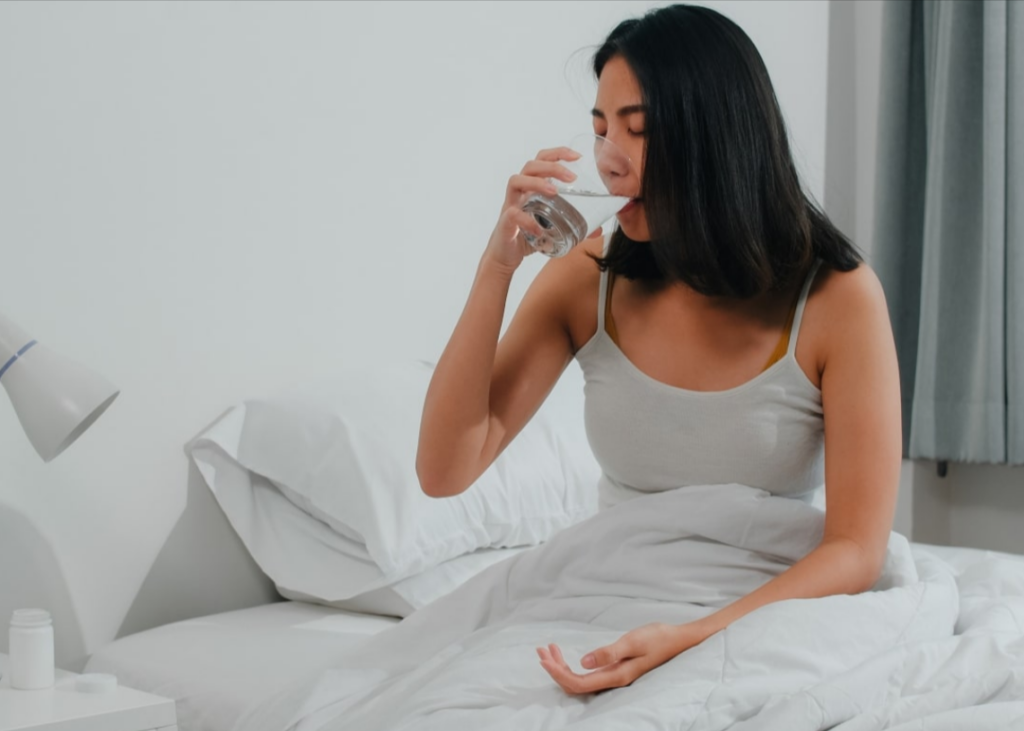 Beber agua antes de dormir