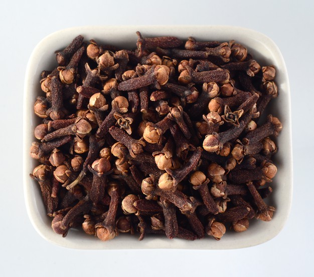 clavo de olor es un remedio para aliviar el dolor de muela