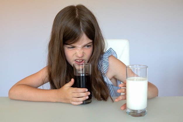 los niños prefieren los refrescos que dañan la salud, antes que las bebidas saludables 