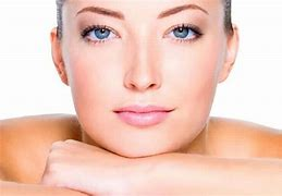 mujer con una bonita piel